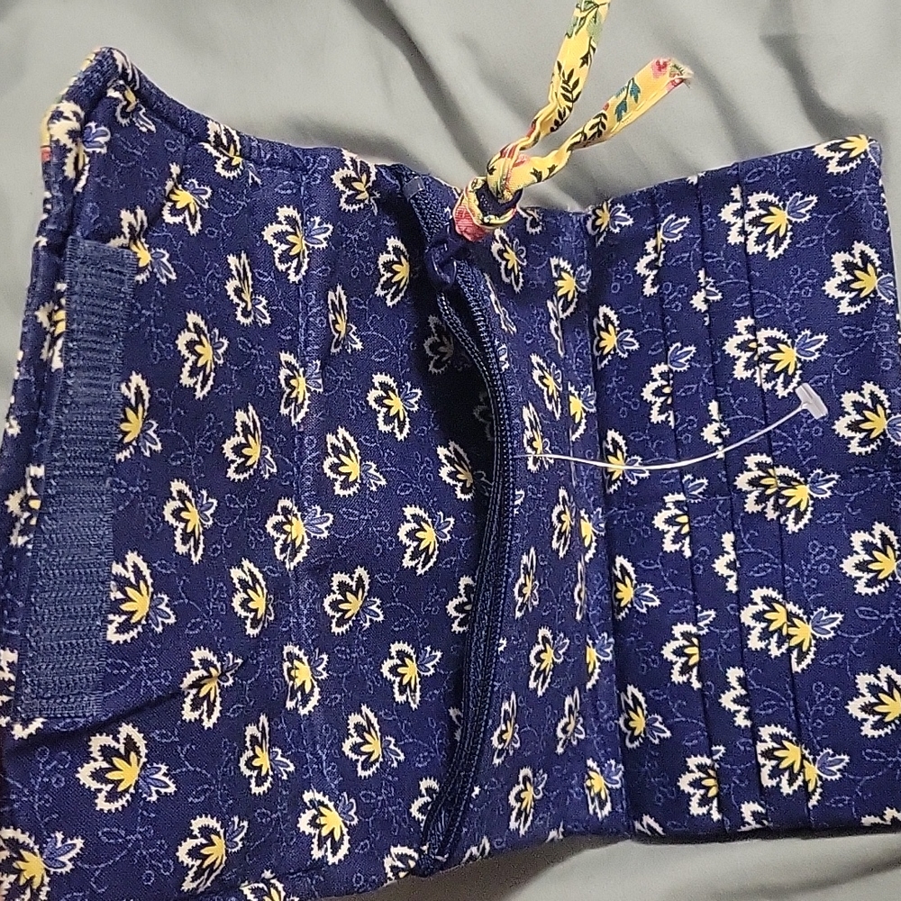 Retired Vera Bradley Maison Blue Tri-fold Clutch Wallet - Picture 5 of 7